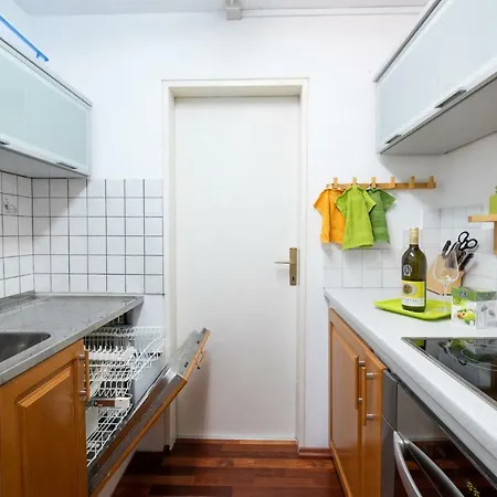 Apartment Mateja House - In Zirovnica